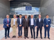 欧盟中国商会汽车工作组与欧盟两大机构举行会晤，就中欧汽车产业合作深入交流