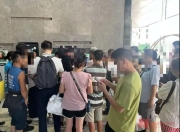 24年老牌家装企业“靓家居”停业，公告称“资不抵债”！员工当天还在正常直播，公司总部大门紧闭，有项目经理：没想到还没结算就出事